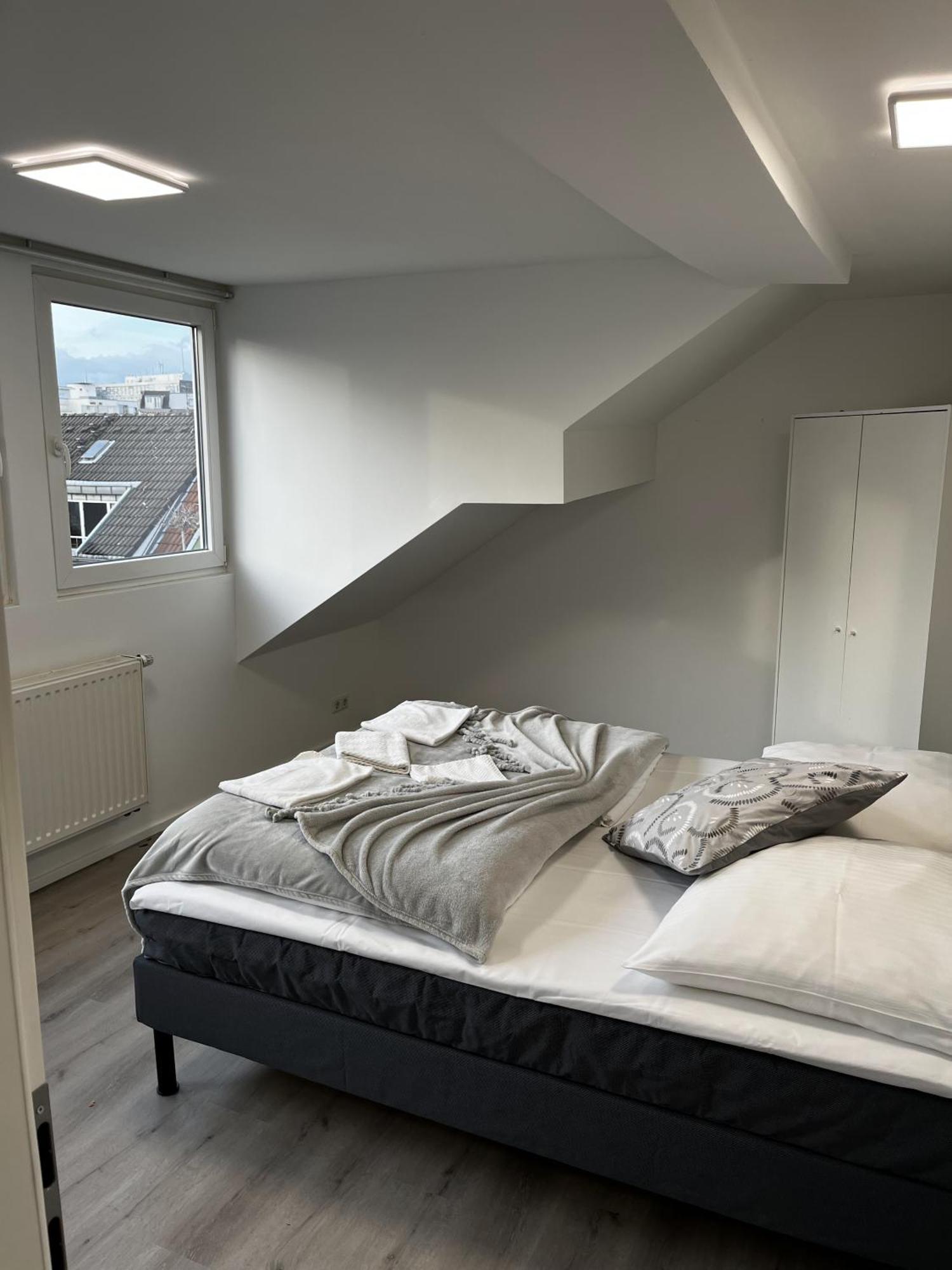 City Apartment On The Rhine, Cologne Exterior photo